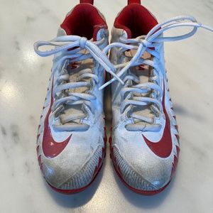 Boys Nike Menace Football/Lacrosse Cleats - red and white (Size 1.5)